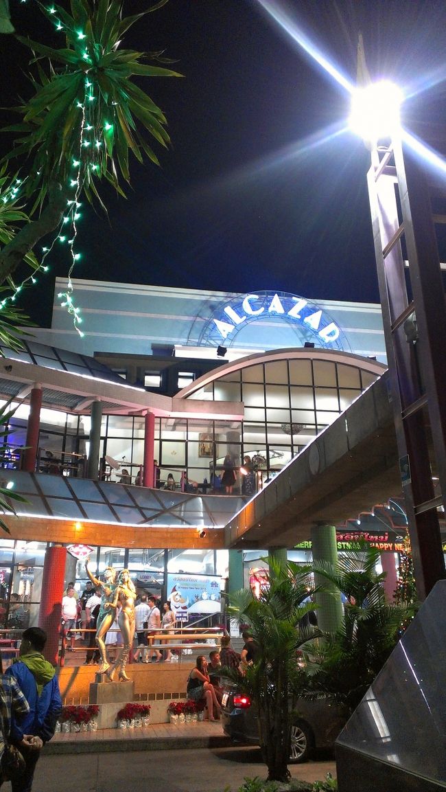 食事のあとはアルカザールでニューハーフショー\(^o^)／