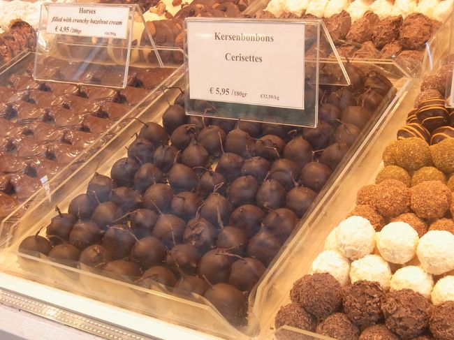 ブルージュにももちろんチョコレート屋さんはいっぱい。