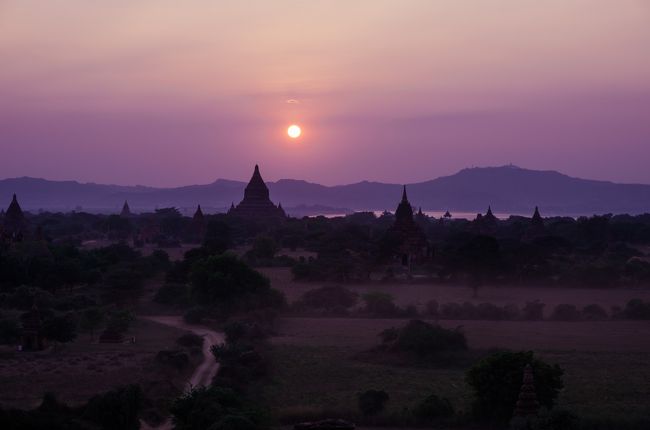 この沈んだ太陽は、いまごろロンドンあたりの夜明けなんだろうなと思うと不思議な感じがする。