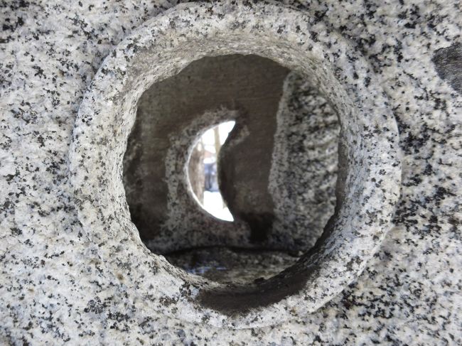 ふと気がついたのですが、これって月と太陽の形？