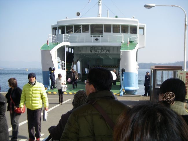 フェリーは松大とJRがあるが、先に出る松大に乗船。