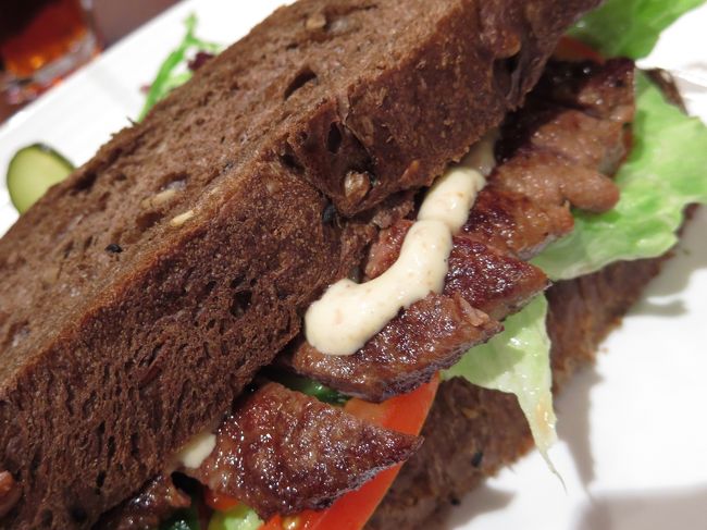 ステーキサンドと