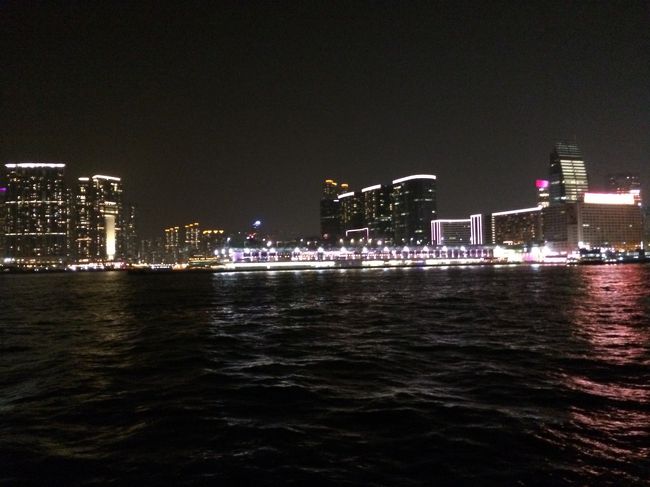 <br />　中環からスターフェリーで九龍へ戻ります。