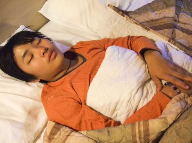 その冒険息子、なんと明くる日風邪をひきまして(-_-;)、USH（ユニバーサルスタジオハリウッド）は一日延期するはめに(-_-;)(-_-;)(-_-;)