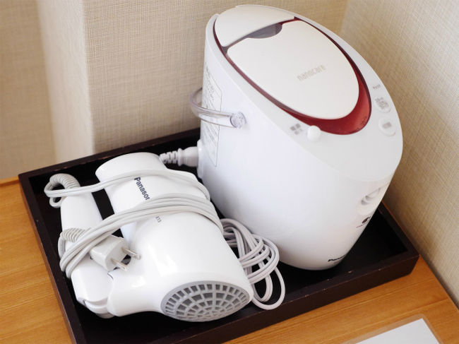 美容器具ナノケアスチーマー、マイナスイオンドライヤー使おうと思っていたのに・・すっかり忘れてました。