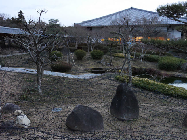 このお庭がライトアップされるとどうなるのか・・楽しみです。<br />ご担当者の方に話を伺いましたが、冬に観光客が少なくなるこの時期に観光客誘致のために「なら瑠璃絵」をはじめたそうで、今年から自治体も含めて大がかりに実施を始めたそうで、昨年よりもかなり観光客が増えたそうです。