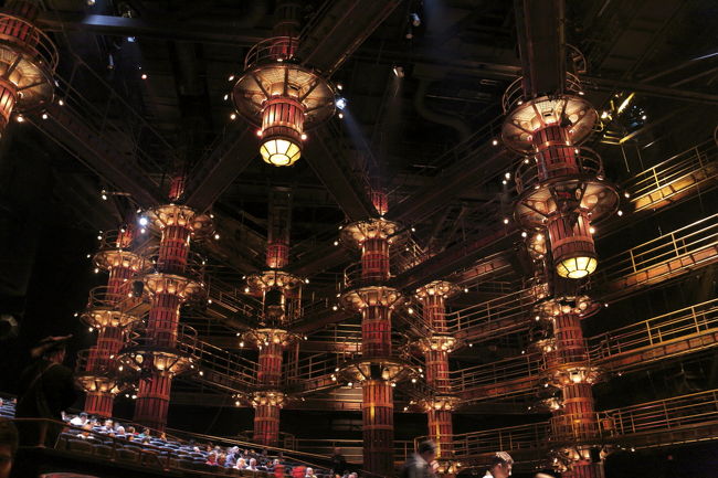 今回のラスベガスのメインは、俳優を目指して夏から東京へ行く長男の希望でCirque du Soleilのショーなんです。MGMグランドでKaを観劇です。写真撮りたかったのですが無理でした。だってわたくし居眠ってましたもの！（笑）