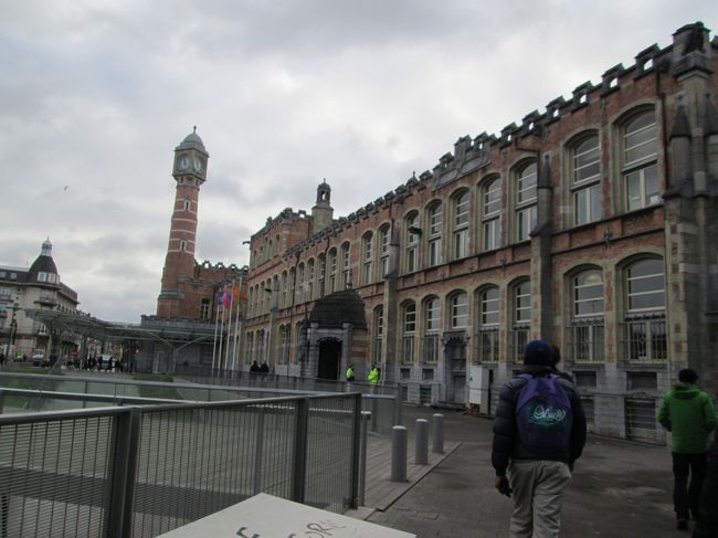 トラムに乗って駅に戻ってきました。丁度2時間でした。