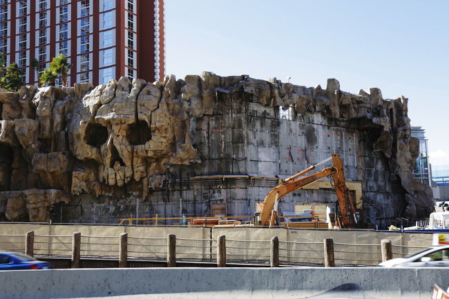 そうそう、このTIホテルの海賊ショーが今年2014年の９月までやってないんですよ。また１０月から新しいショーが始まるらしいですけど、ちょっと残念でした。