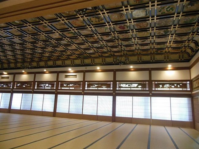 これ有名な傘松閣。<br />天井はゴージャスです！<br />（写真はストロボ禁止）