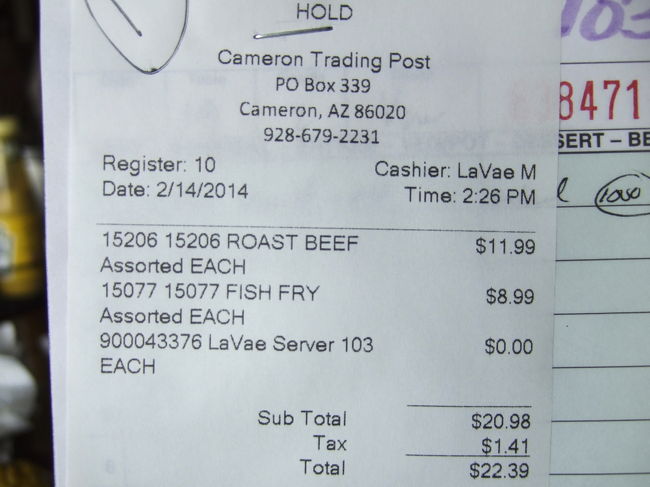 グランドキャニオンからセドナへ向かう途中でキャメロンと言う町で食事をしました。