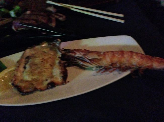 カキと大エビ。<br />大エビがプリプリで美味しかったです!