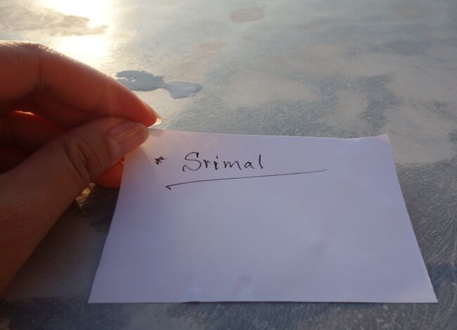 とても気さくなバーのスタッフ。<br />名前を聞くとSrimalさんだって。