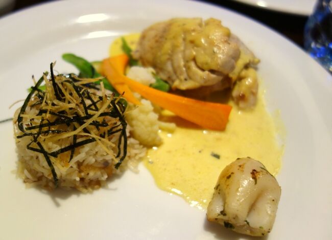 どれも熱々です。<br />2人のスタッフがエレベーターのない4階まで全部運んでくれました。<br />