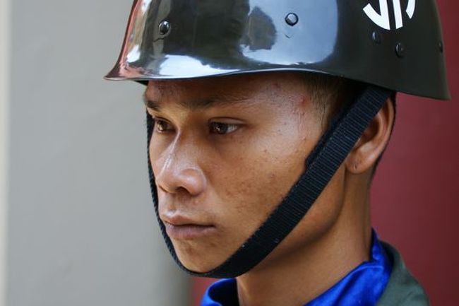 王宮の兵隊さん。みんなの記念写真の的にされてました。