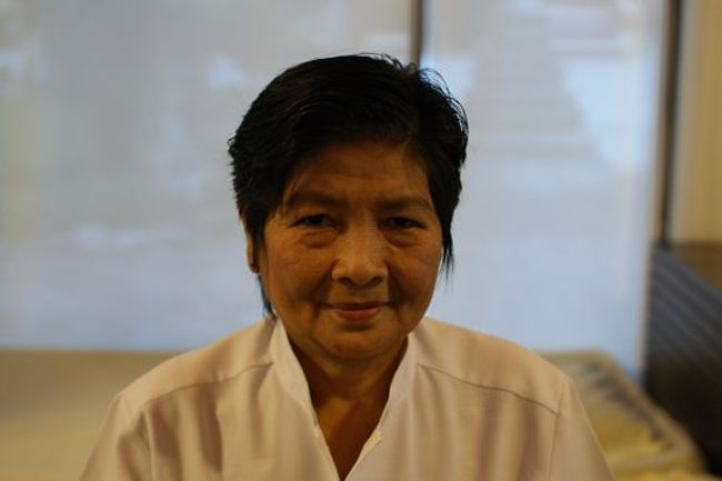 マッサージしてくれたおばさん。<br /><br />タイ・古式マッサージの総本山といえばワットポー....ということでやってもらったけど、タイ・古式マッサージ自体初体験なので、いいか悪いかの判断はできません。でもほどよい強さでまあまあ気持ちよかった。安かったし....。