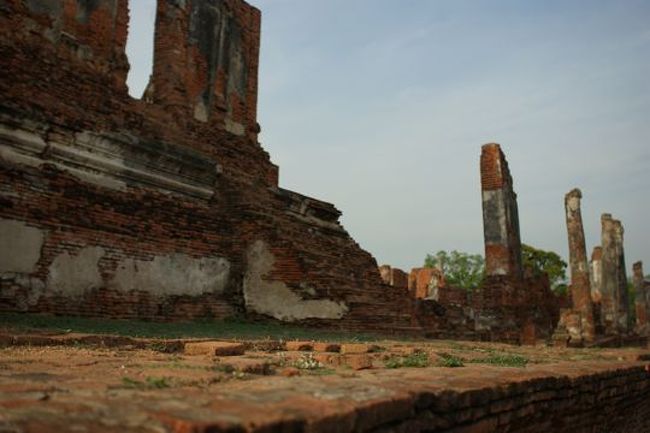 ワット・プラ・シー・サンペット。ポンペイ遺跡みたいで良かった。