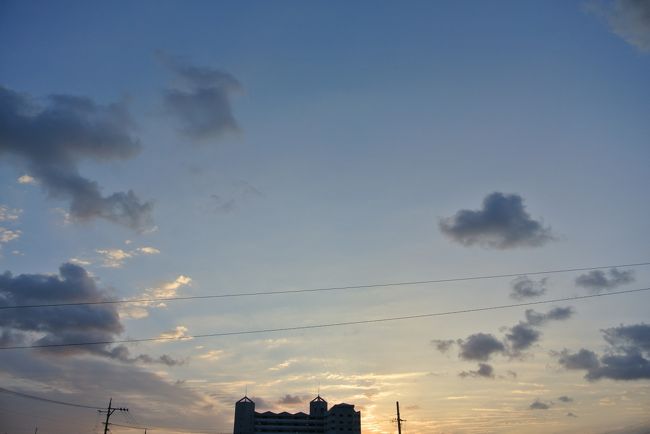 おはようございます！<br /><br />旅行３日目。<br /><br />ホテルから<br />日の出が見られないのは残念ですが<br /><br />白々と明るくなっていく空を見ながら・・・<br /><br />お決まりのボケボケタイムです☆