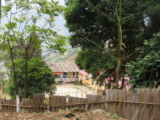 山の小学校などを通過して、・・・