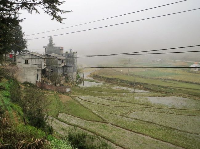 15:30<br /><br />夕食と夜汽車に乗るためラオカイへ戻ります。<br /><br />来た道を同じように帰ります。