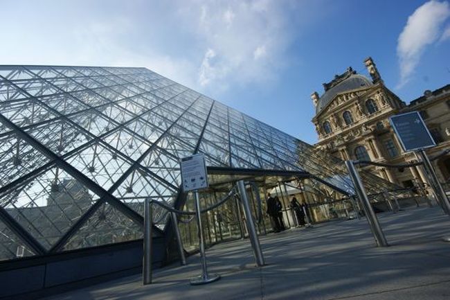 そしてまたしても安くなる（9→6ユーロ）6時以降に『ルーブル美術館』へ。今日は金曜日なので夜10時までやってるのだ。