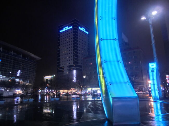 今回はめずらしく釜山駅前の東横インに宿泊しました、部屋にはいると日本にいるみたい？<br />早期予約で１泊につき5､000Wのキャッシュバック<br />２泊で93､800Wが、83､800W/約8,300円になりました。