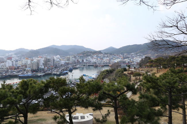 統営の港が一望できます。