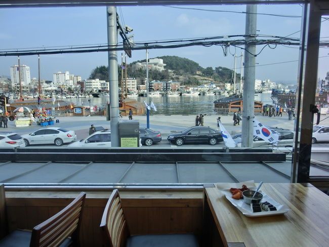 ２階は港が見える席
