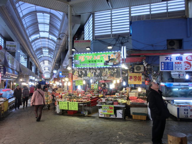 釜田市場を散策。