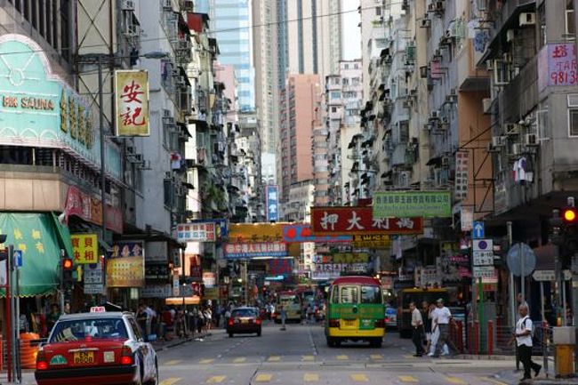 香港と言えばここ、ネイザンロード界隈。