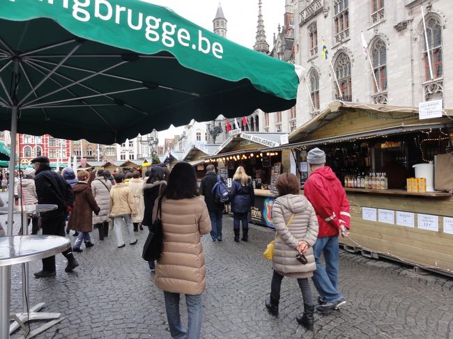 クリスマスマーケット準備中です