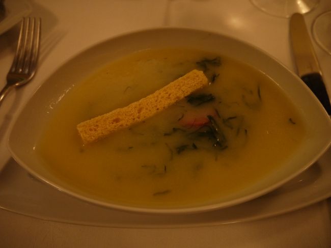 スープはカルド・ベルネ。<br />お昼にも飲んだけど全然味が違う。<br />すごくお上品な味。<br />まぁ値段も全然違うからだろうな。<br />