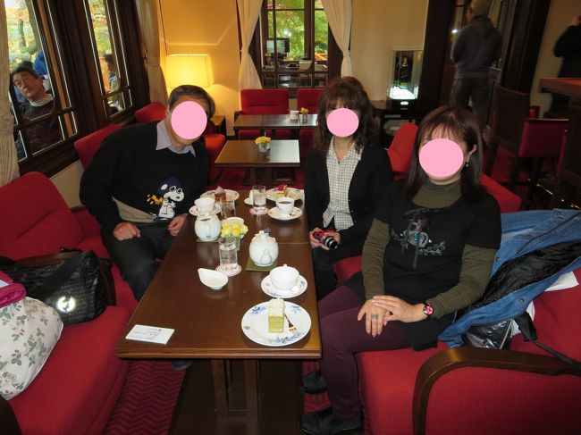 左から、ＪＯＥＣＯＯＬさん、夏さん、ガブ