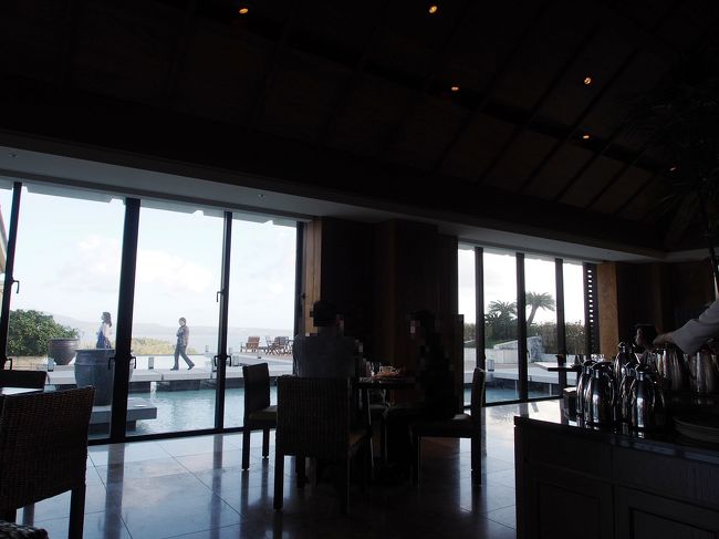 前の日はお部屋での朝食だたので、この日は朝食会場へ。