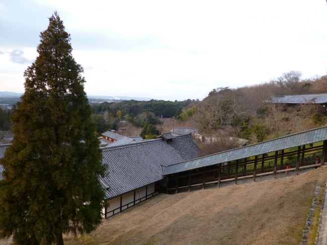 二月堂には回廊がついています