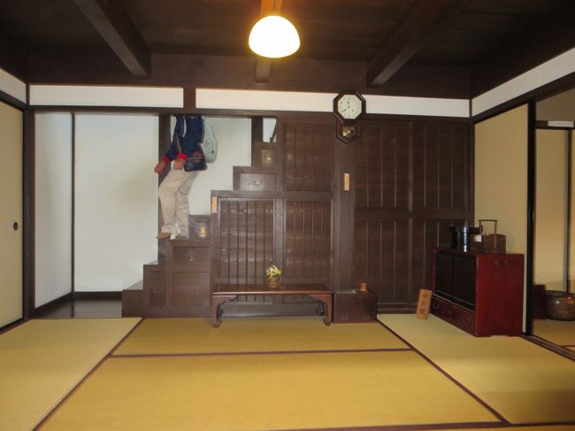 階段になったタンス、すごいアイディアです♪