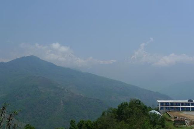 ダンプスの町に入ってくると雪山がより近くに見えて本当に感動！！<br /><br />でも、この後もずっと山が見えると思っていたのと、あまりにも息切れしていたのとでそんなに真剣に見ていなかったかも(>_<)<br /><br />