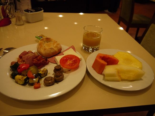 時間もあるので朝食もゆっくり頂く。<br />