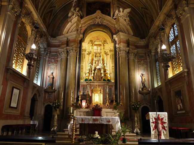 他にいたのは…日本人観光客(笑)<br />こんな雨の中でも朝から観光するのはやっぱり日本人位なのかしら？<br />