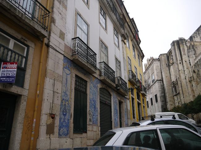 この後くちばしの家に行こうと地図を片手にウロウロしたけど…見つけられず。<br />アルファマはとにかく道が入り組んでいて地図がわかりにくい…。<br />