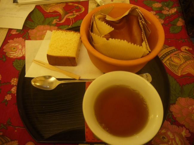 注文したのはこちら。<br />日本のカステラとポルトガルのパン・デ・ローがセットになった食文化体験セット。<br />これで3ユーロは安いと思う。<br />