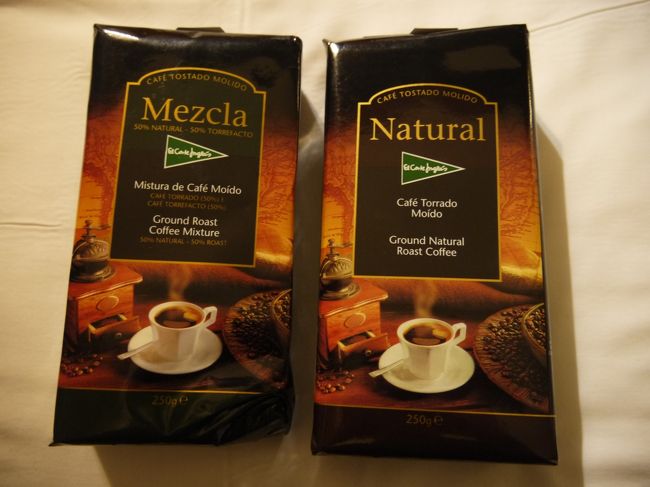 ヨーロッパに行ったら必ずコーヒーを買う。<br />コーヒー党の家族によると日本のものより粉が細かくっておいしいらしい。