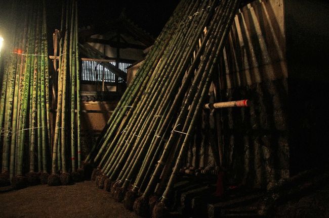 出番を待つ松明