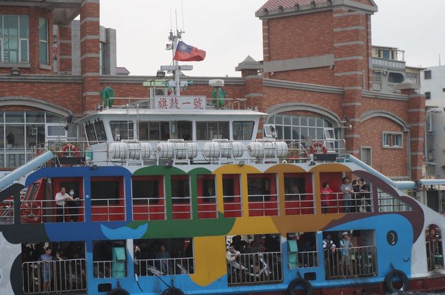 フェリーです。<br /><br />1Fは原付バイクや自転車 ２Fは座席です<br /><br />