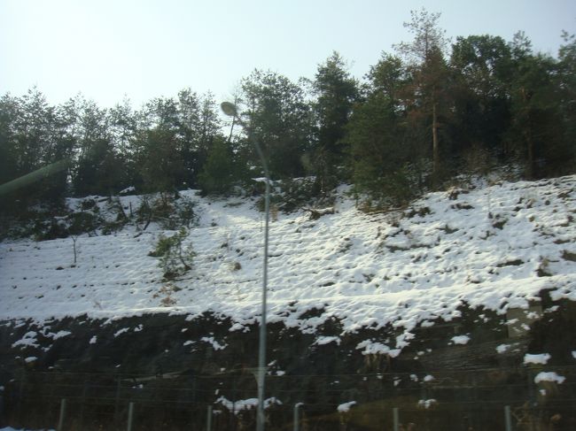 雪がそこかしこに残っていました。<br /><br />やはり「関が原」近辺は雪が多いです。