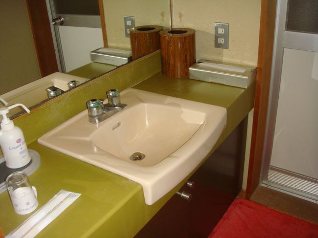 洗面所が何故か暗い・・・・