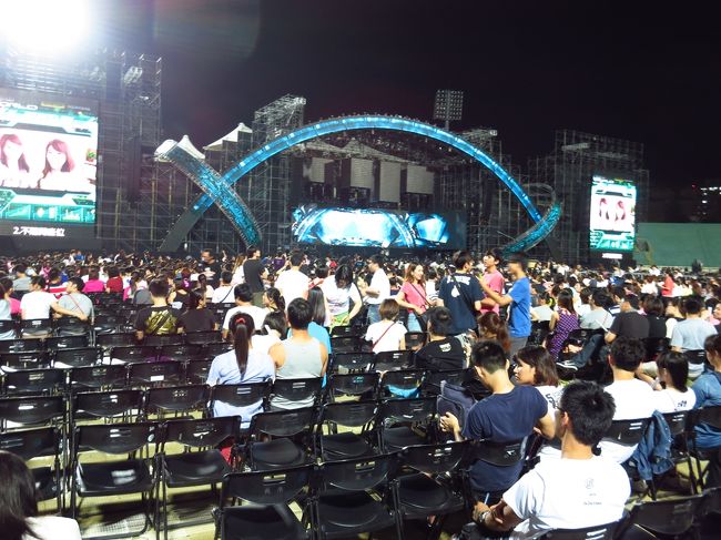 7時10分、友人と合流し、ライブ会場へ。<br /><br />