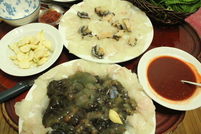 旦那ぱぱのお刺身完成。<br />職人じゃないので、見た目はちょっと美しくないですが<br />味は絶品！！！