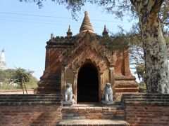 タンドーヂャ石仏洞。