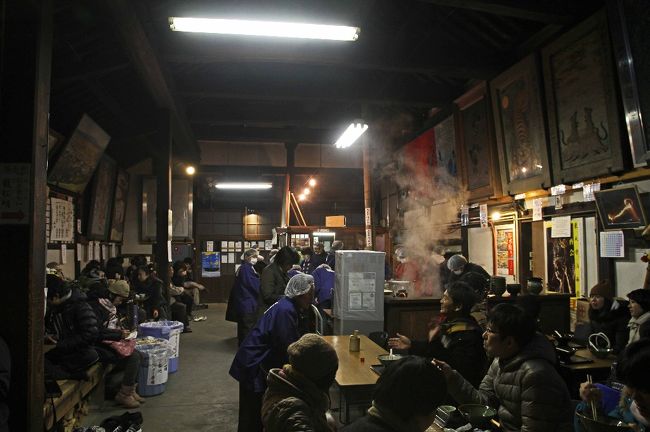 昭和３０年代の古いスキー場の休憩所みたいな雰囲気